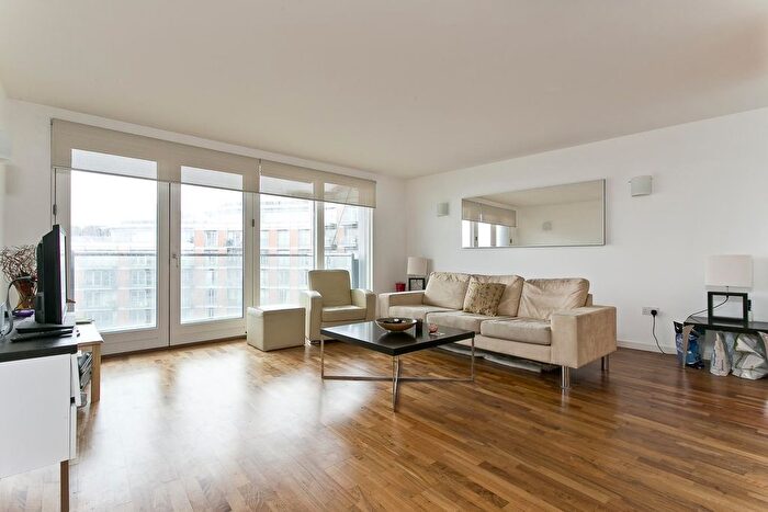2 Bedroom Flat To Rent In New Providence Wharf, Fairmont Avenue, E14