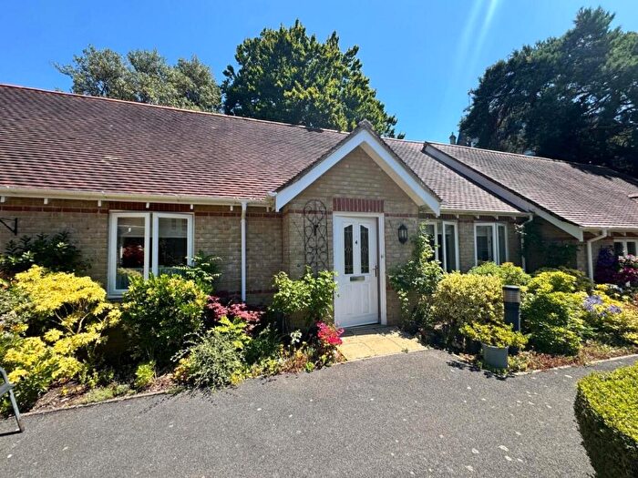 2 Bedroom Bungalow For Sale In St. Stephens Road, Bournemouth, BH2