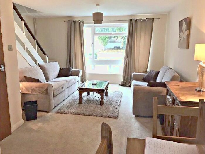 2 Bedroom Flat To Rent In St. Leonards Road, Windsor, SL4