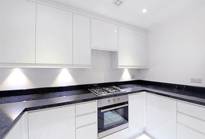 4 Bedroom Flat To Rent In Lexham Gardens, London, W8