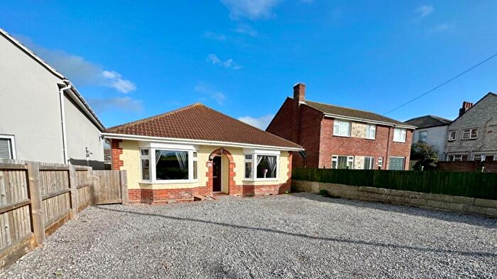 3 Bedroom Bungalow For Sale In Chickerell Road, Chickerell, Weymouth, DT3