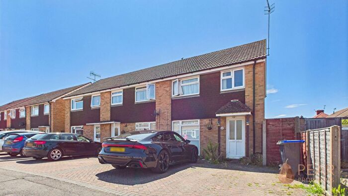 3 Bedroom End Of Terrace House To Rent In Lenhurst Way, Worthing, BN13