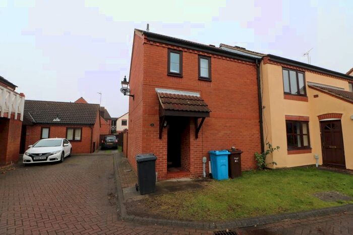 2 Bedroom Semi-Detached House To Rent In Commodore Croft, Hull HU1