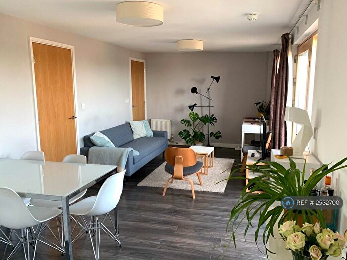 2 Bedroom Penthouse To Rent In Caledonian Park, London, N7