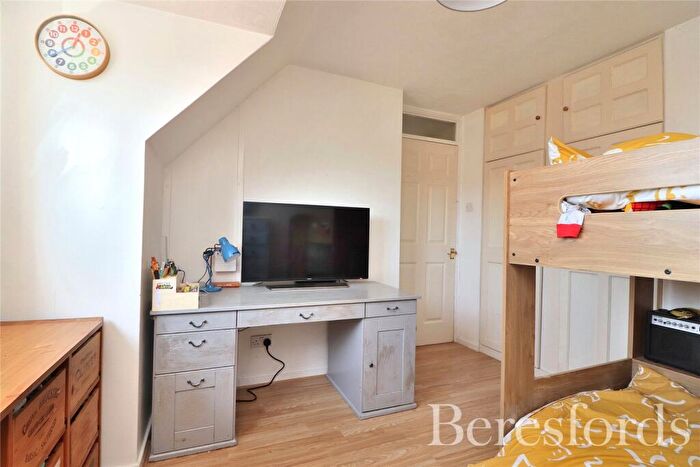 3 Bedroom Terraced House For Sale In Churchill Rise, Chelmsford, CM1