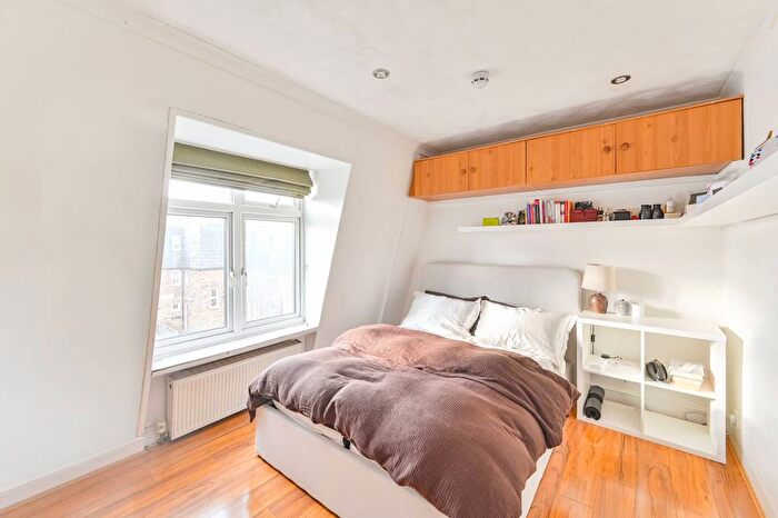 4 Bedroom Property To Rent In Kingswood Close, Stockwell, London, SW8