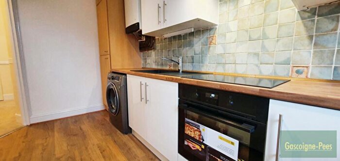 2 Bedroom Flat To Rent In Bridge Rd, Epsom, KT17