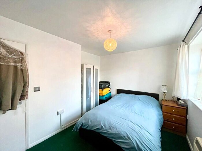 1 Bedroom Apartment For Sale In Polsten Mews, London, Enfield, EN3