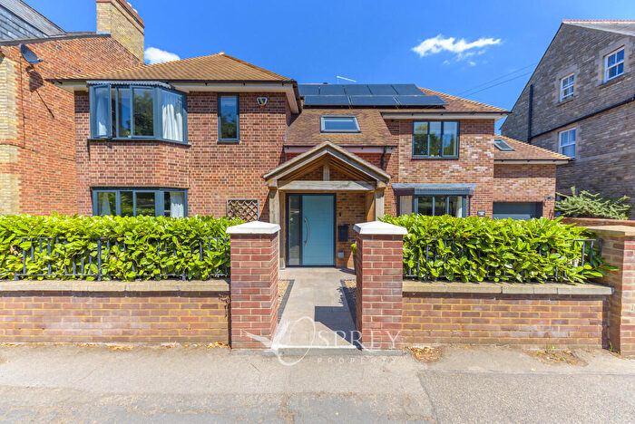 5 Bedroom Detached House For Sale In Glapthorn Road, Oundle, Northamptonshire, PE8