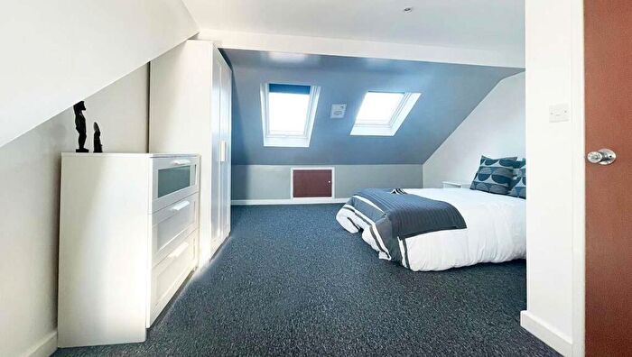 8 Bedroom House To Rent In Britannia Road North, Southsea, PO5