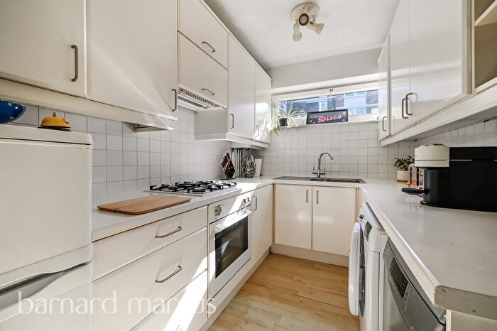 1 Bedroom Flat For Sale In Carlton Drive, London, SW15