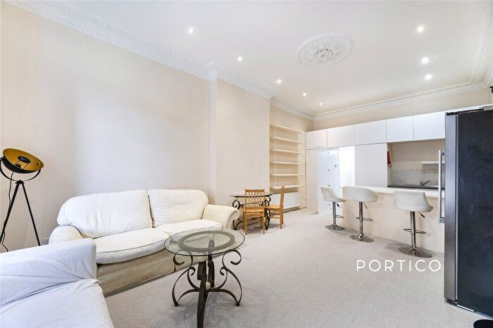 1 Bedroom Flat To Rent In The Drive, Ilford, IG1