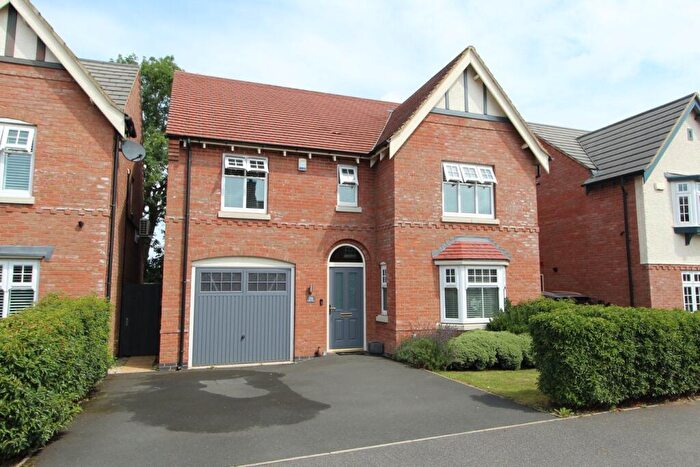 4 Bedroom Detached House For Sale In Gloster Road, Lutterworth, LE17