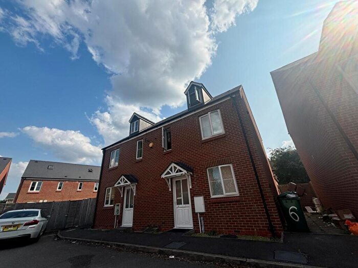 5 Bedroom Flat To Rent In Room, Dolphin Court, Coventry, CV4