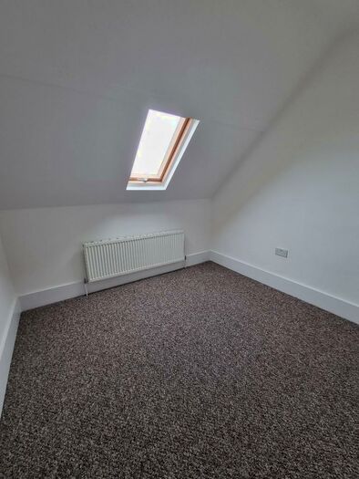 2 Bedroom Flat To Rent In Leicester Road, Croydon, London, CR0