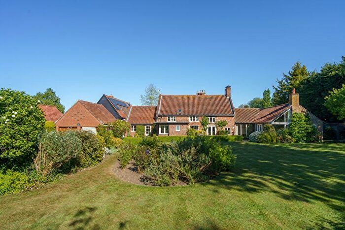 6 Bedroom Detached House For Sale In Wymondham Road, Hethel, Norwich, NR14