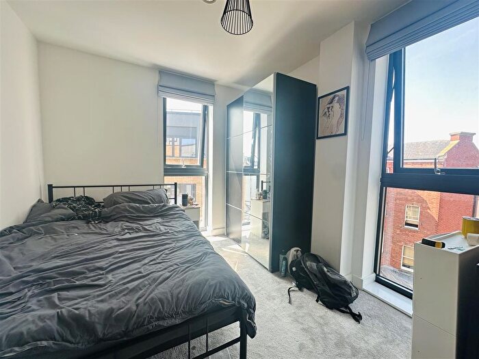 2 Bedroom Flat To Rent In Carmen Beckford Street, Bristol, BS1
