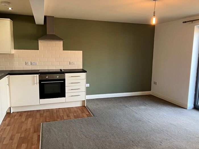 2 Bedroom Flat To Rent In Main Street, Garforth, LS25