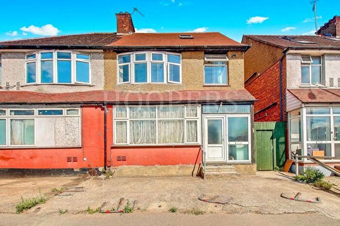 6 Bedroom Semi-Detached House For Sale In North Circular Road, London, NW10