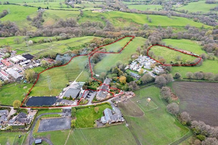 4 Bedroom Terraced House For Sale In Woodseats Lane, Charlesworth, Glossop, SK13