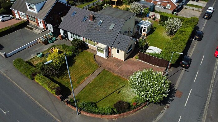 3 Bedroom Semi-Detached House For Sale In Billinge Road, Ashton-In-Makerfield, Wigan, WN4