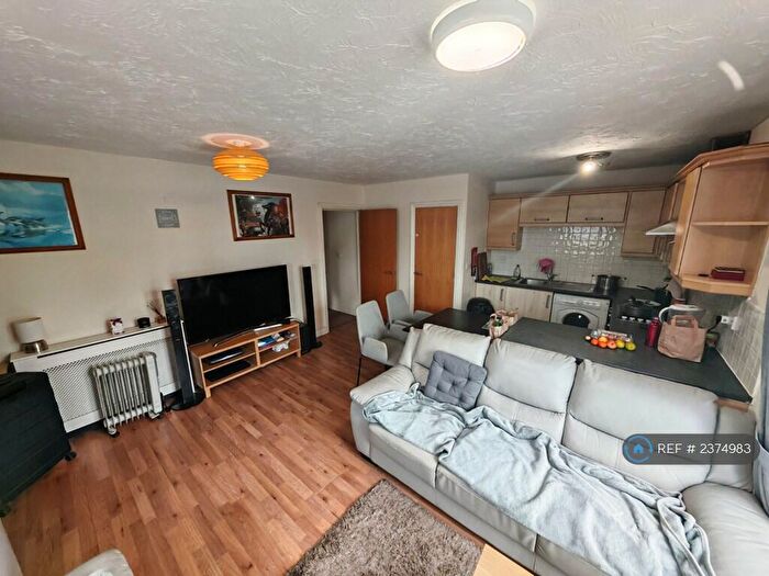2 Bedroom Flat To Rent In Waterside, Coventry, CV1