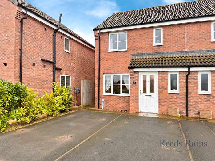 3 Bedroom Semi Detached House For Sale In Pond View, Selby, North Yorkshire, YO8