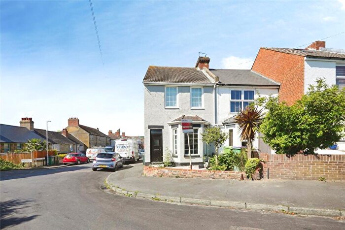 2 Bedroom End Of Terrace House For Sale In Park Road, Folkestone, Kent, CT19