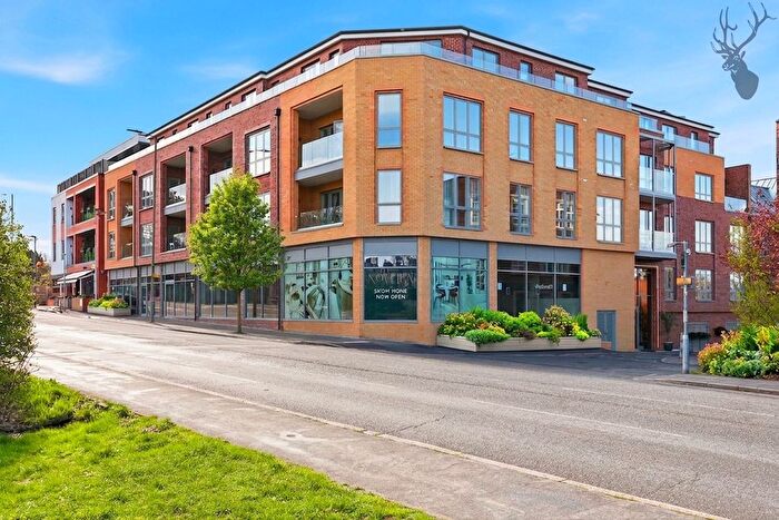 2 Bedroom Flat For Sale In High Road, Novella House, IG7
