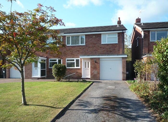 3 Bedroom Semi-Detached House To Rent In Langley Hall Road, Solihull, West Midlands, B92