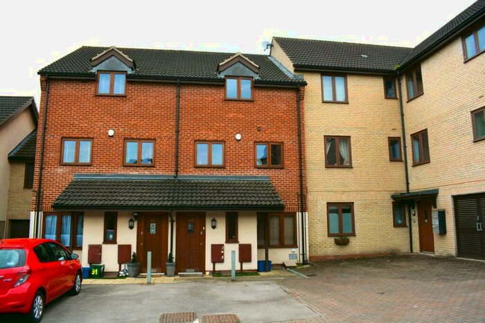 2 Bedroom Apartment To Rent In Laxfield Drive, Broughton, Milton Keynes, MK10