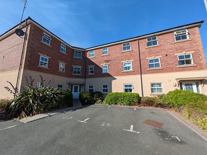 2 Bedroom Flat To Rent In Cysgod Y Bryn, Rhos On Sea, Colwyn Bay, LL28