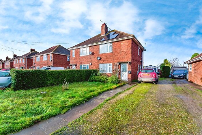 3 Bedroom Semi-Detached House For Sale In Parsons Drove, Holland Fen, Lincoln, LN4