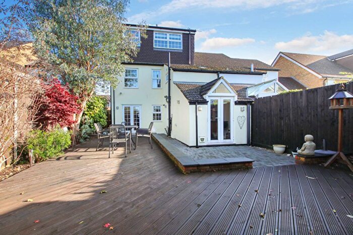 4 Bedroom Semi-Detached House To Rent In Adrian Road, Abbots Langley, Hertfordshire, WD5