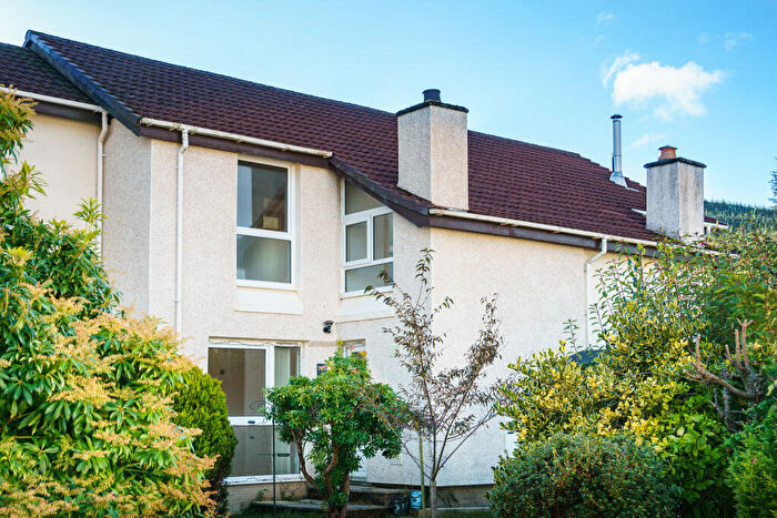 2 Bedroom Terraced House For Sale In Sandhaven, Sandbank, Argyll And Bute, PA23