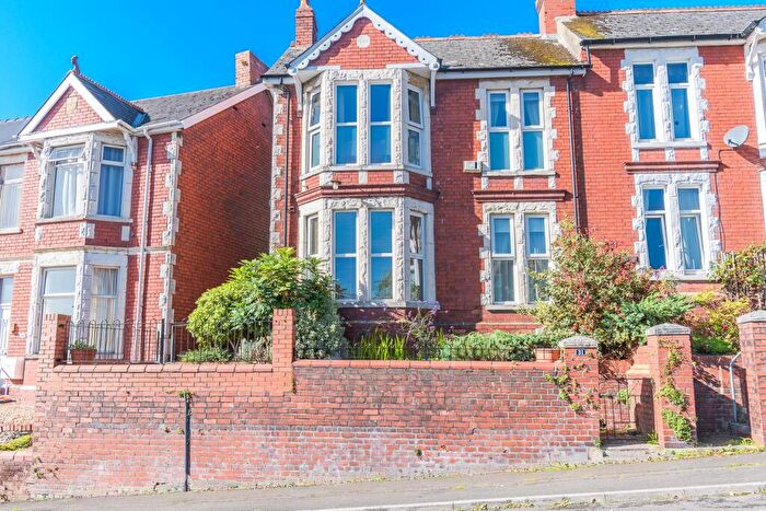 4 Bedroom Semi-Detached House For Sale In Harbour Road, Barry, CF62