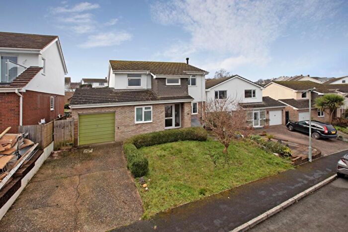 4 Bedroom Detached House For Sale In Lea Mount Close, Dawlish, EX7