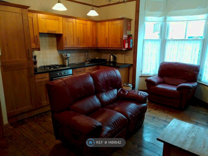 1 Bedroom Flat To Rent In Dolcarne, Aberystwyth, SY23