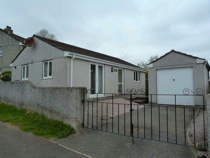 2 Bedroom Property To Rent In Pengover Close, Liskeard, PL14