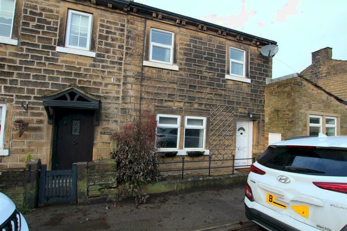 2 Bedroom Cottage To Rent In Halifax Road, Cullingworth, Bradford, BD13