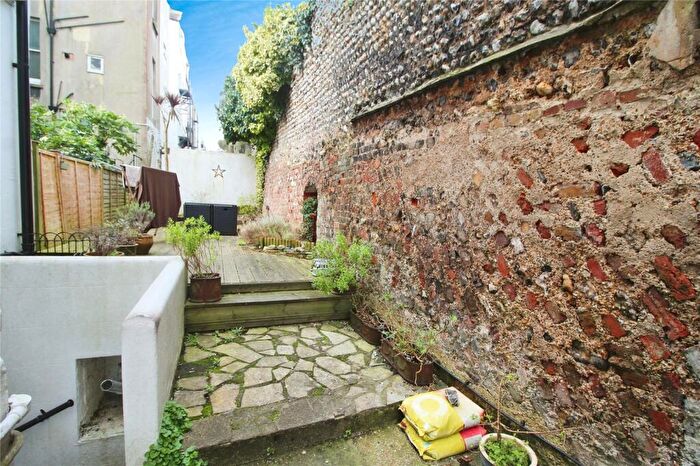 1 Bedroom Flat To Rent In Buckingham Road, Brighton, BN1