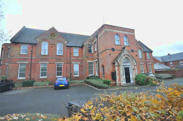 2 Bedroom Apartment To Rent In Okus Road, Swindon, SN1