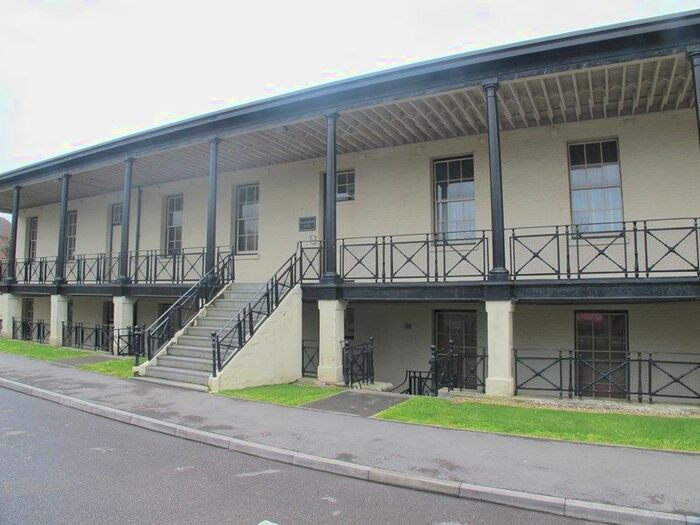 2 Bedroom Flat To Rent In St. Georges Walk, Gosport, Hampshire PO12