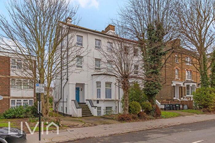 1 Bedroom Flat For Sale In Canning Road, Croydon, CR0