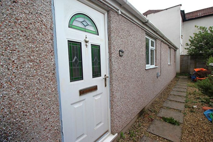 1 Bedroom Bungalow To Rent In Brynland Avenue, Bishopston, Bristol, BS7