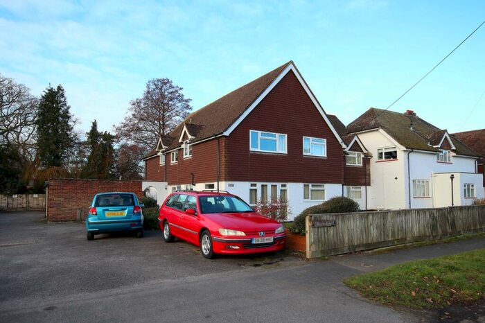 1 Bedroom Apartment To Rent In Monks Court, Waterford Lane, Lymington, Hampshire, SO41