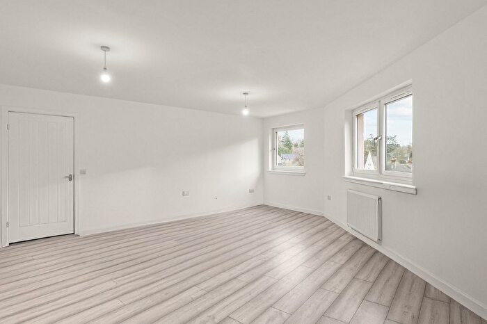 2 Bedroom Flat To Rent In Woodburn Drive, Alloa, FK10