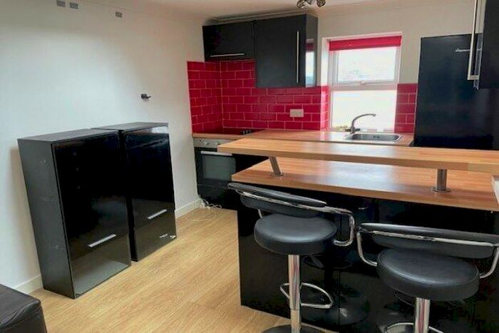 1 Bedroom Flat To Rent In High Street, Ryde, PO33