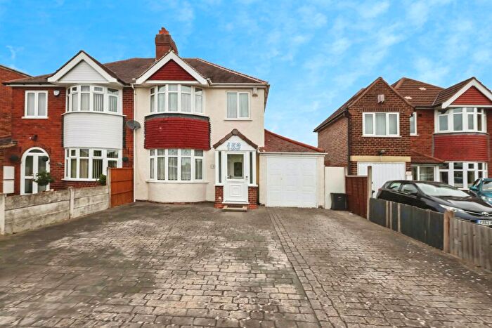 3 Bedroom Semi-Detached House For Sale In Chester Road, Castle Bromwich, Birmingham, B36