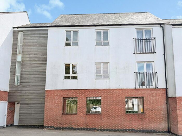2 Bedroom Flat For Sale In Wood Street, Hinckley, LE10